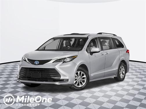 2025 Toyota Sienna XLE 8 Passenger