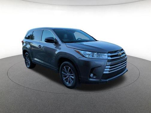 Predawn Gray Mica 2017 Toyota Highlander XLE
