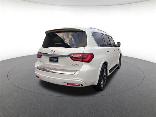 2023 INFINITI QX80 Sensory