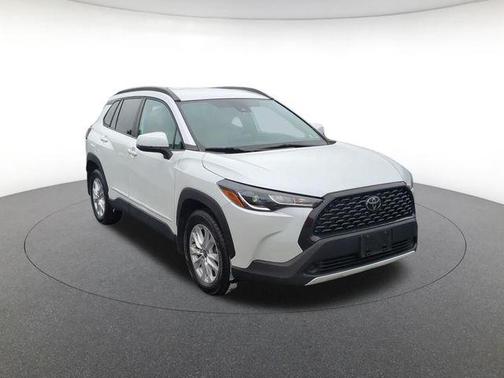 Wind Chill Pearl 2022 Toyota Corolla Cross LE