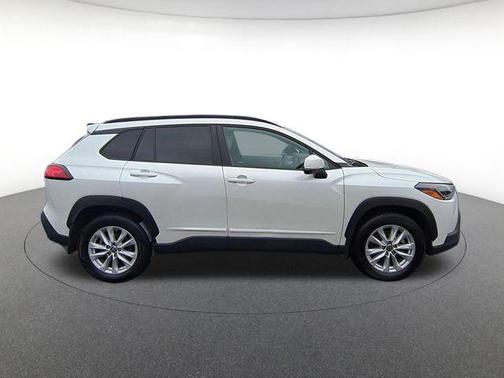 Wind Chill Pearl 2022 Toyota Corolla Cross LE
