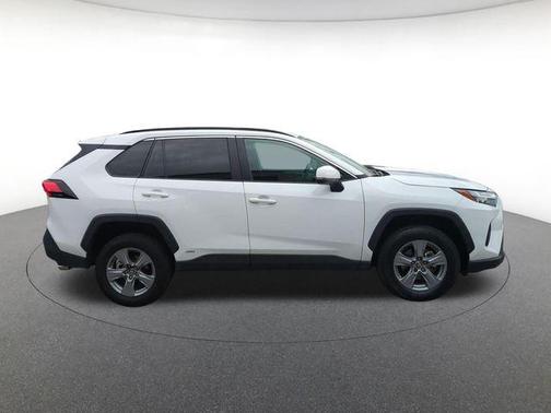 Ice 2025 Toyota RAV4 Hybrid XLE