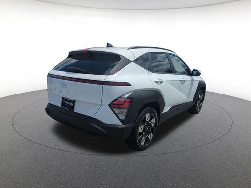 Atlas White 2024 Hyundai KONA SEL