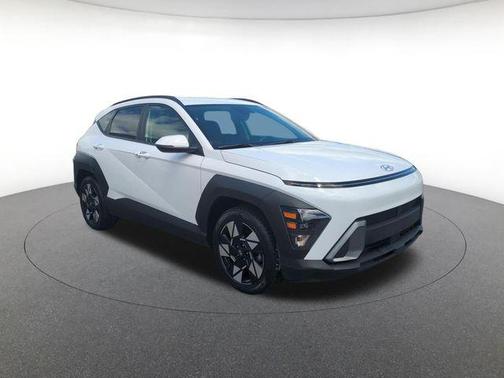 Atlas White 2024 Hyundai KONA SEL