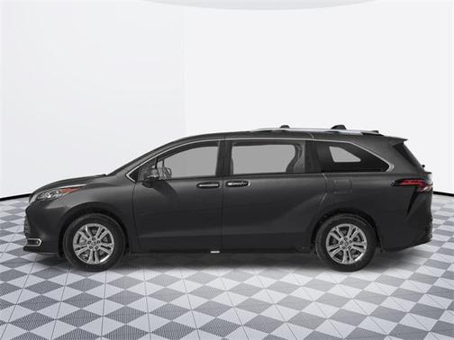 2025 Toyota Sienna Platinum 7 Passenger