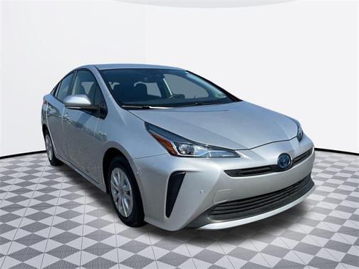 2022 Toyota Prius LE