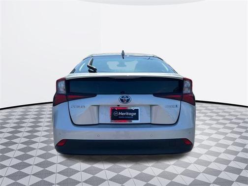 2022 Toyota Prius LE