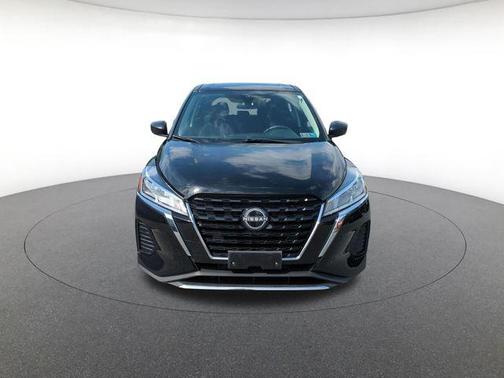 Super Black 2023 Nissan Kicks S