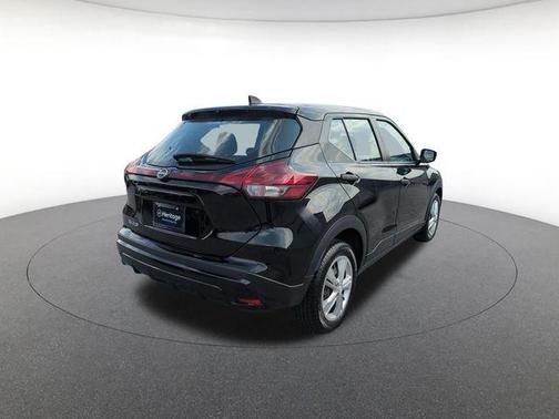 Super Black 2023 Nissan Kicks S