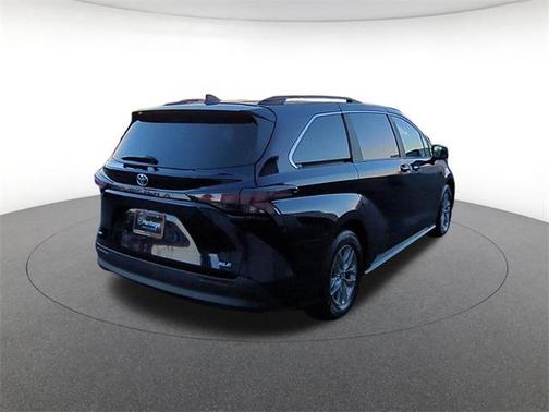 2025 Toyota Sienna XLE