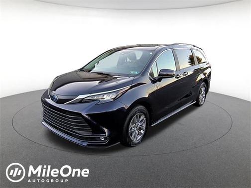 2025 Toyota Sienna XLE
