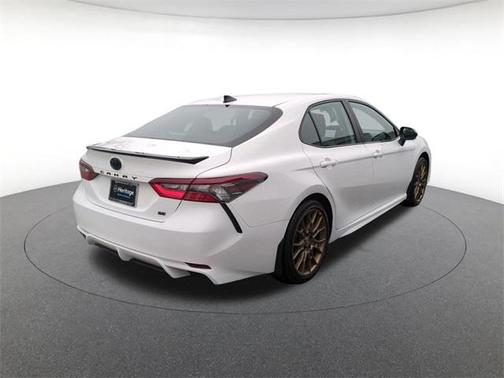 2024 Toyota Camry Hybrid SE