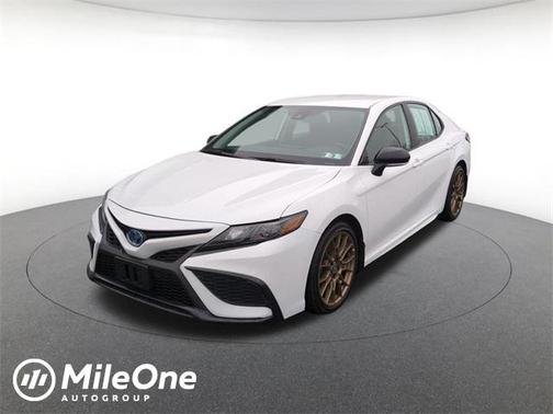 2024 Toyota Camry Hybrid SE