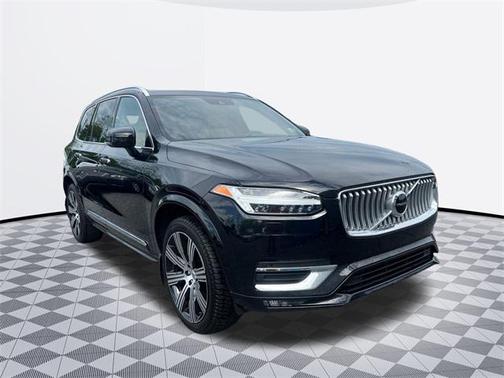 2022 Volvo XC90 T6 Inscription