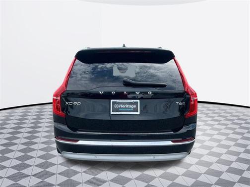 2022 Volvo XC90 T6 Inscription
