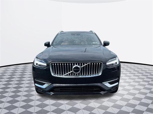 2022 Volvo XC90 T6 Inscription