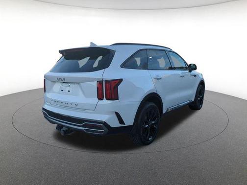 Glacial White Pearl 2022 Kia Sorento SX