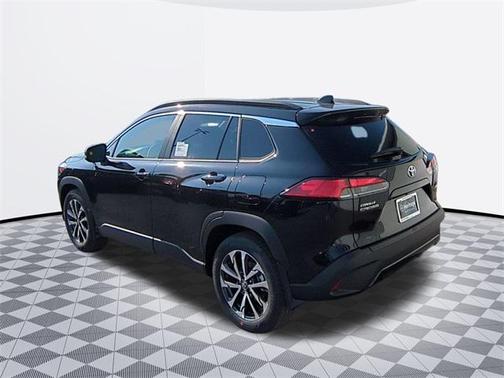 2025 Toyota Corolla Cross XLE