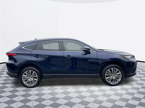 2022 Toyota Venza XLE