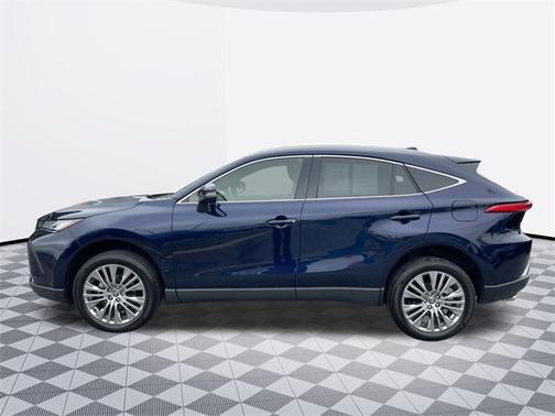 2022 Toyota Venza XLE