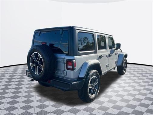 2023 Jeep Wrangler 4-Door Sahara 4x4