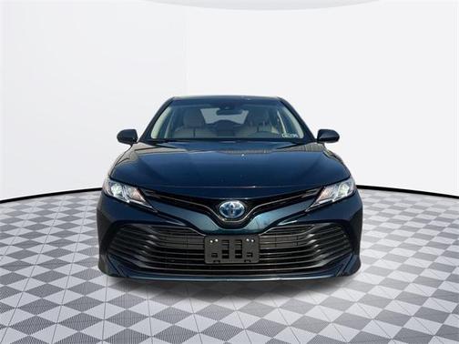 2019 Toyota Camry Hybrid LE