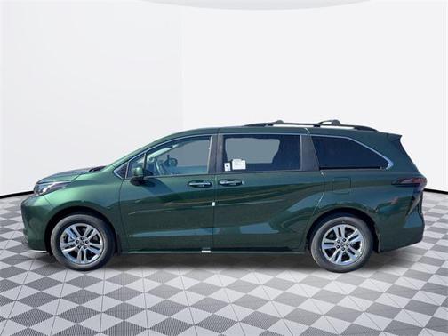2025 Toyota Sienna XLE 7 Passenger