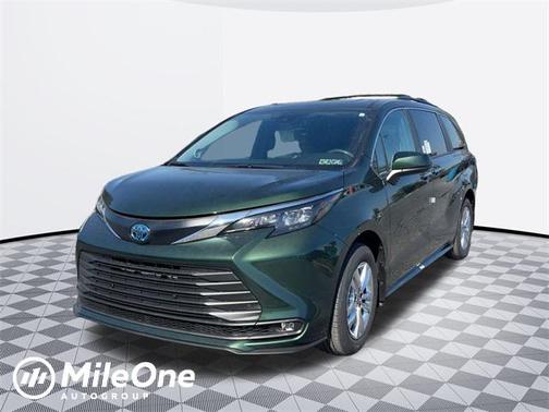 2025 Toyota Sienna XLE 7 Passenger