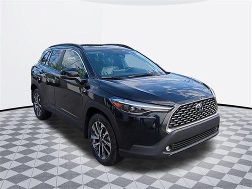 2025 Toyota Corolla Cross XLE