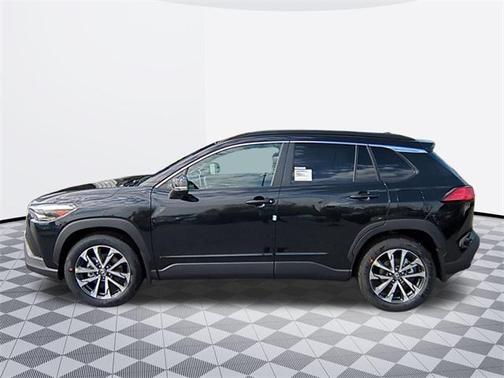 2025 Toyota Corolla Cross XLE