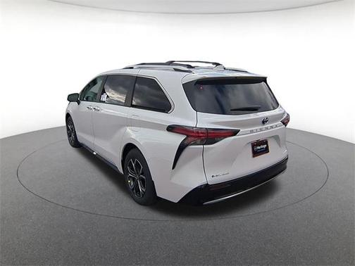 2025 Toyota Sienna Platinum 7 Passenger