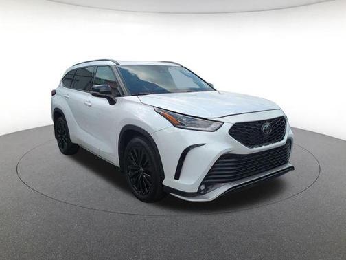 Wind Chill Pearl 2023 Toyota Highlander XSE