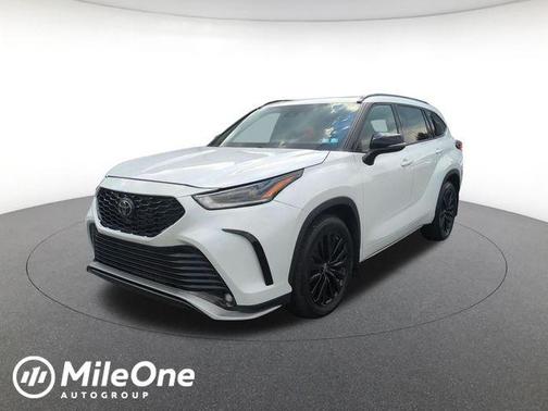 Wind Chill Pearl 2023 Toyota Highlander XSE