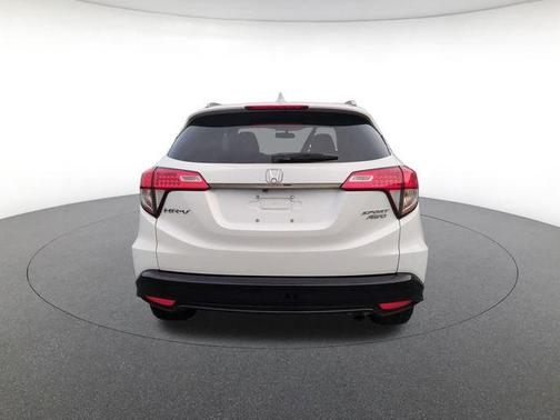 Platinum White Pearl 2021 Honda HR-V AWD Sport