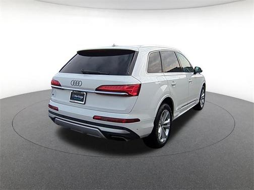 2025 Audi Q7 55 Premium Plus
