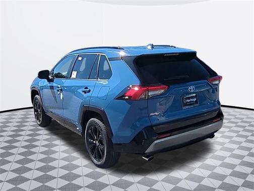 2025 Toyota RAV4 Hybrid SE