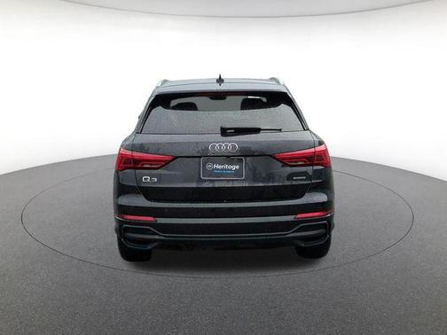 Mythos Black Metallic 2025 Audi Q3 Premium 45 TFSI S line quattro Tiptronic