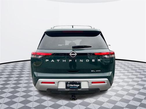 2023 Nissan Pathfinder SL 4WD