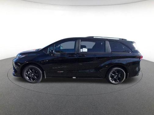 Midnight Black 2026 Toyota Sienna Woodland Edition
