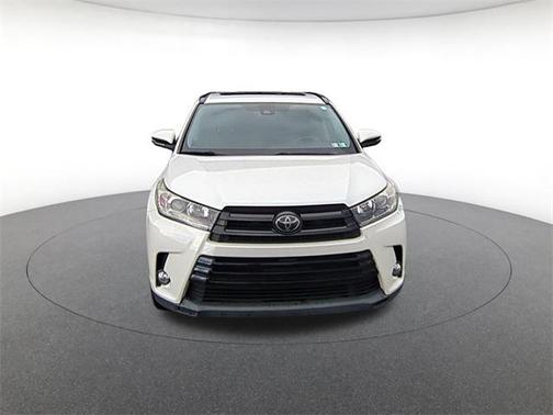 2017 Toyota Highlander SE