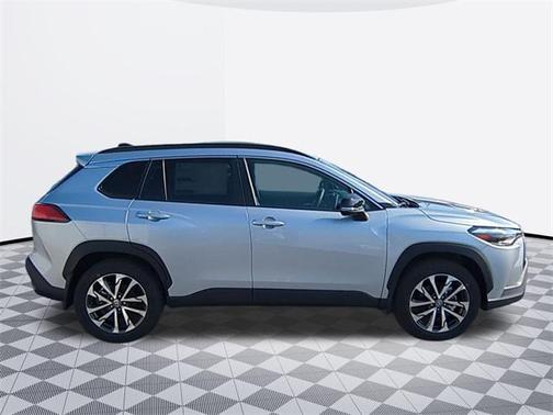 2025 Toyota Corolla Cross XLE