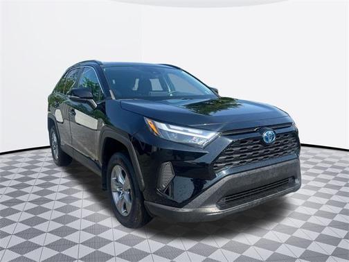 2022 Toyota RAV4 Hybrid XLE