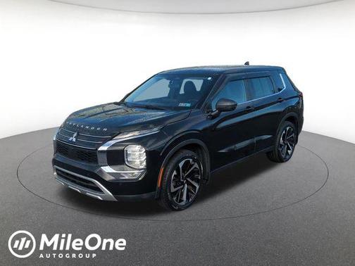 Black Diamond 2023 Mitsubishi Outlander SE
