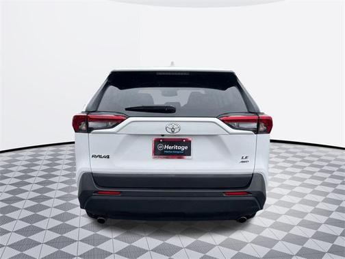 2023 Toyota RAV4 LE