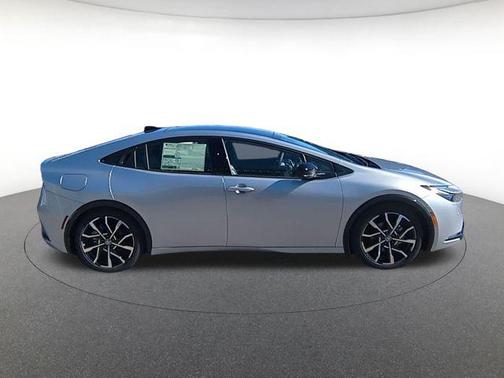 Cutting Edge 2026 Toyota Prius Plug-In Hybrid XSE Premium