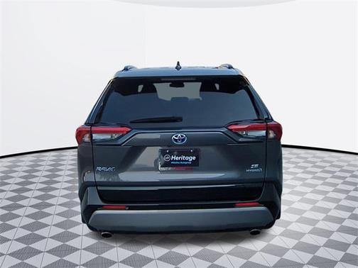 2024 Toyota RAV4 Hybrid SE