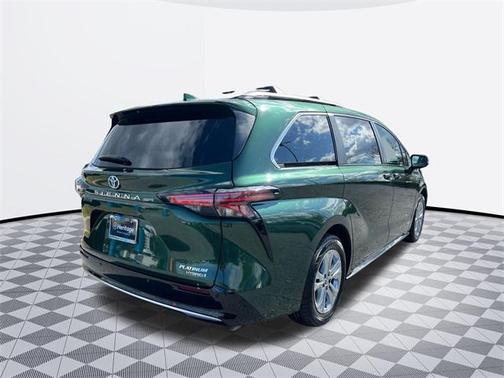 2021 Toyota Sienna Platinum 7 Passenger
