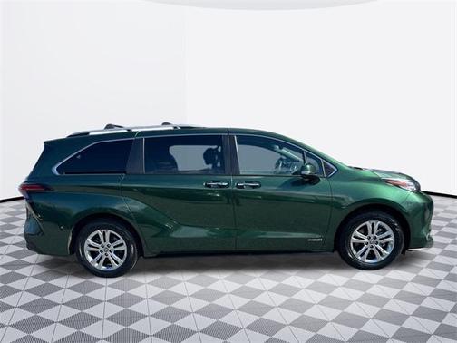 2021 Toyota Sienna Platinum 7 Passenger