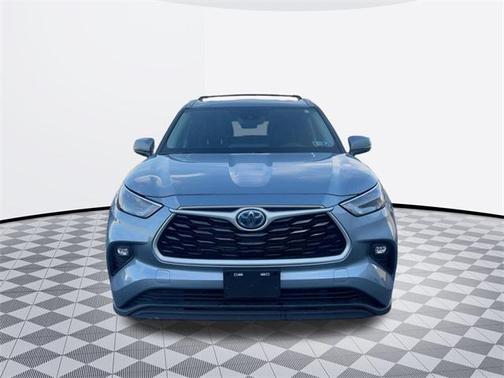 2023 Toyota Highlander Hybrid XLE
