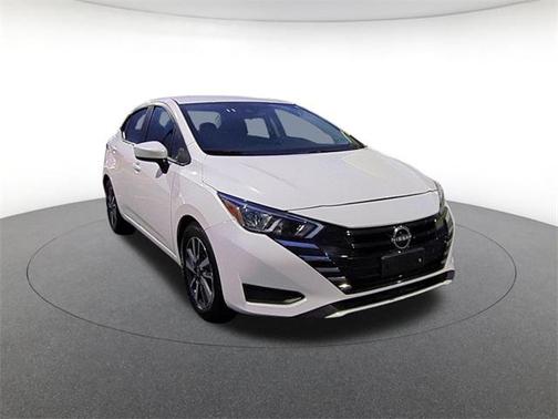 2023 Nissan Versa 1.6 SV